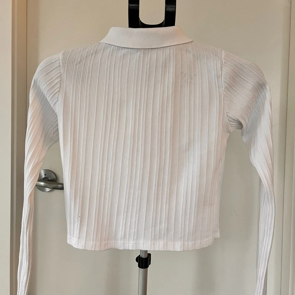 Brandy Melville White Button Down Shirt - Picture 2 of 4